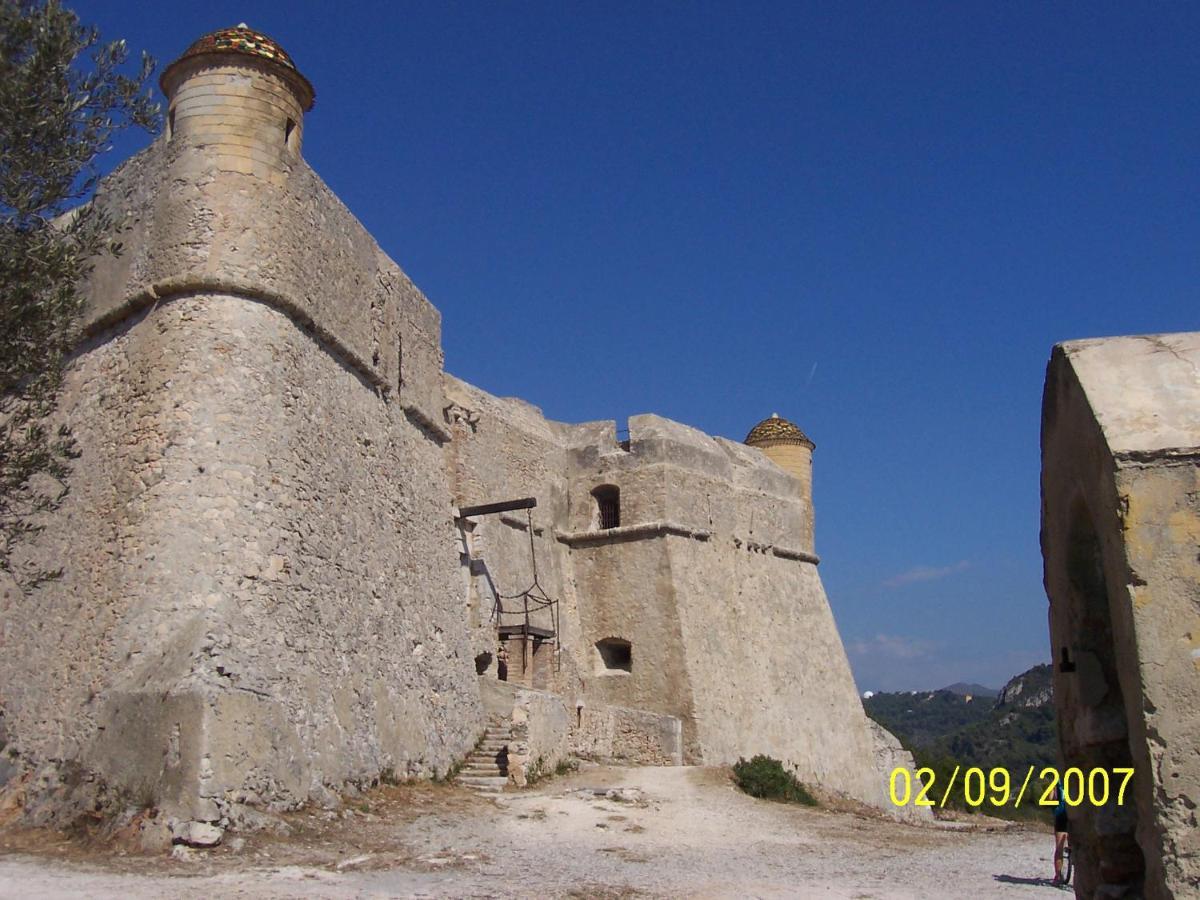 مبيت وإفطار Saint-Blaise  Lou Mas Dau Paigran المظهر الخارجي الصورة